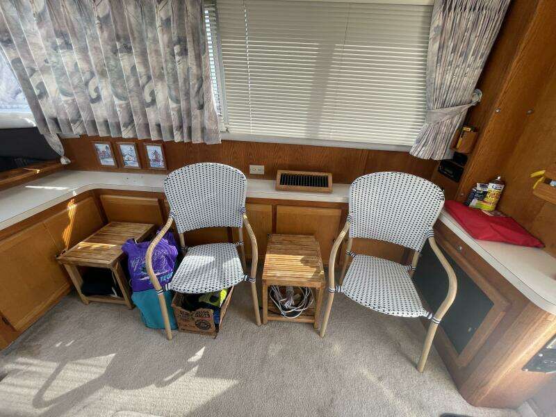 NO NAME 37ft Silverton Yacht For Sale