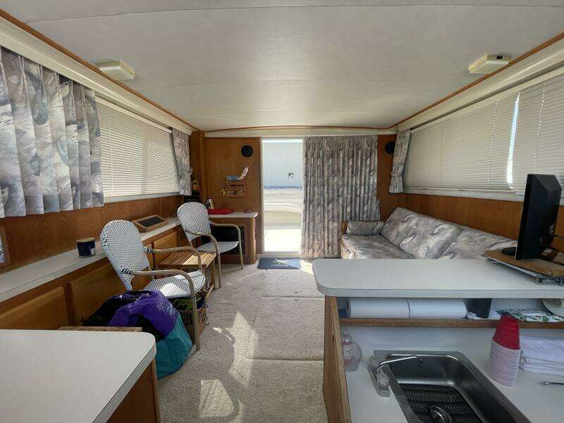 NO NAME 37ft Silverton Yacht For Sale