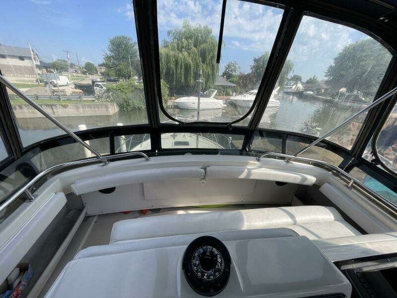 NO NAME 37ft Silverton Yacht For Sale