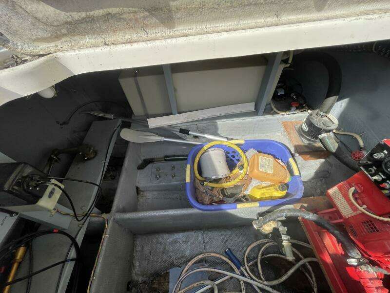 NO NAME 37ft Silverton Yacht For Sale