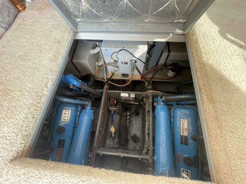 NO NAME 37ft Silverton Yacht For Sale