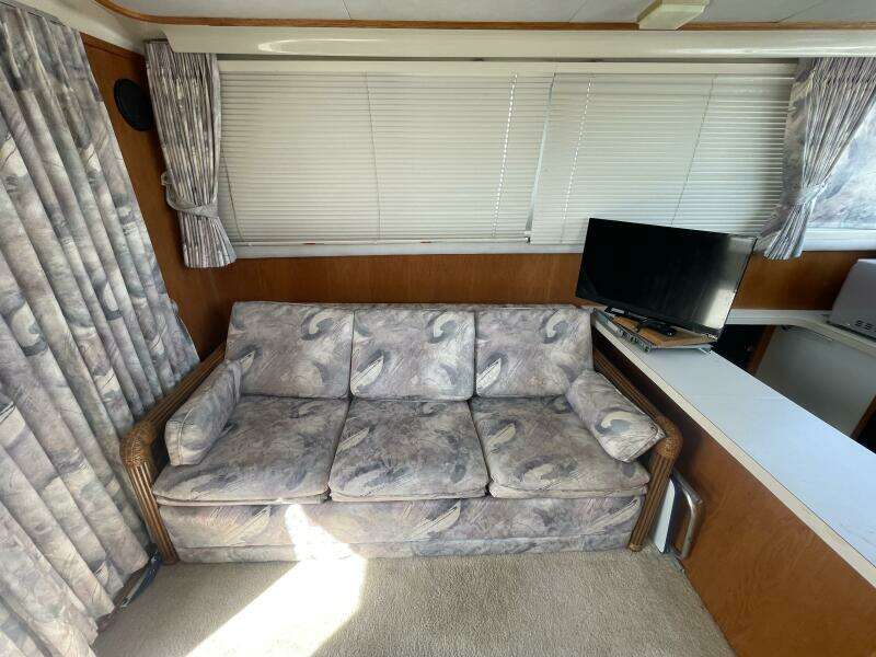 NO NAME 37ft Silverton Yacht For Sale