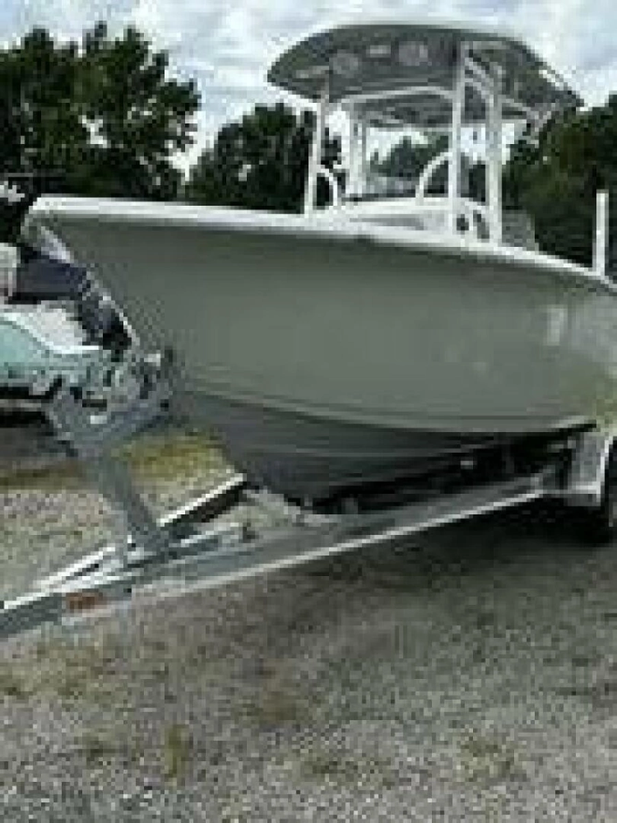 2022 Sea Pro 219 Center Console