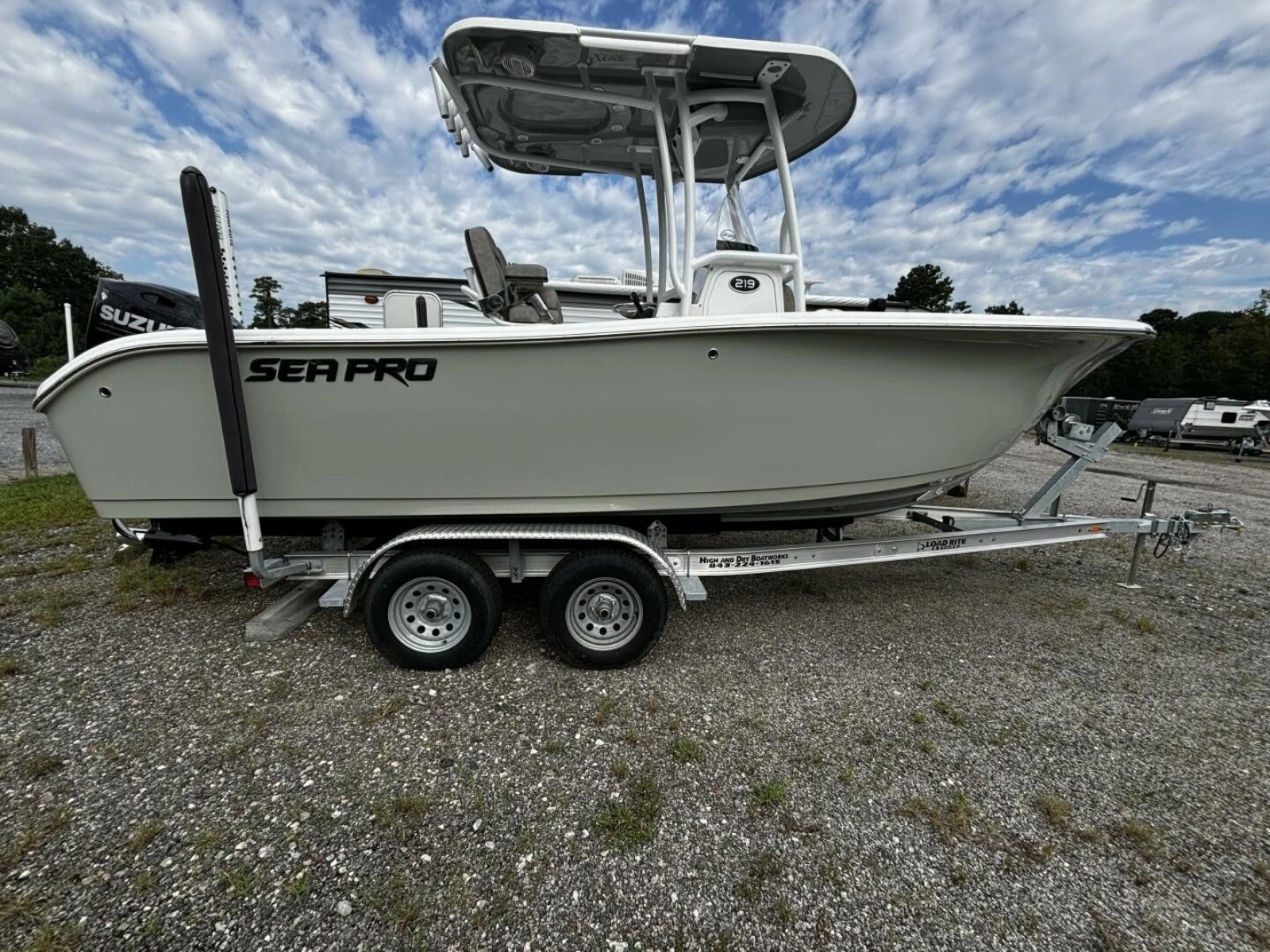 2022 Sea Pro 219 Center Console