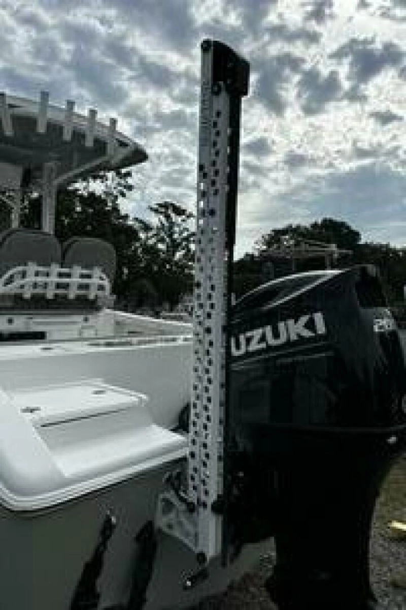 2022 Sea Pro 219 Center Console