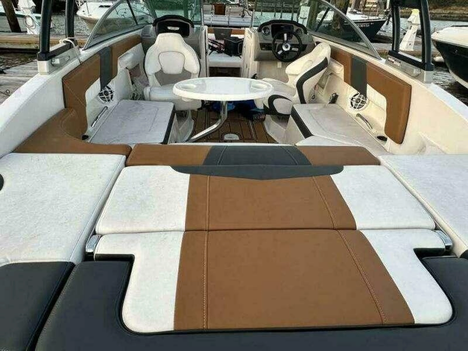 2023 Chaparral 230 SSi
