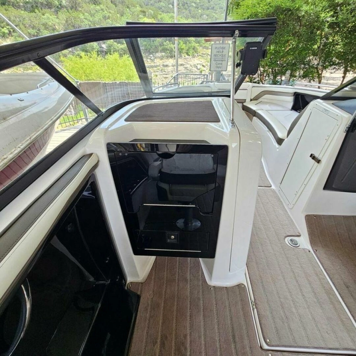 2016 Yamaha Boats 242 Limited S E-Series