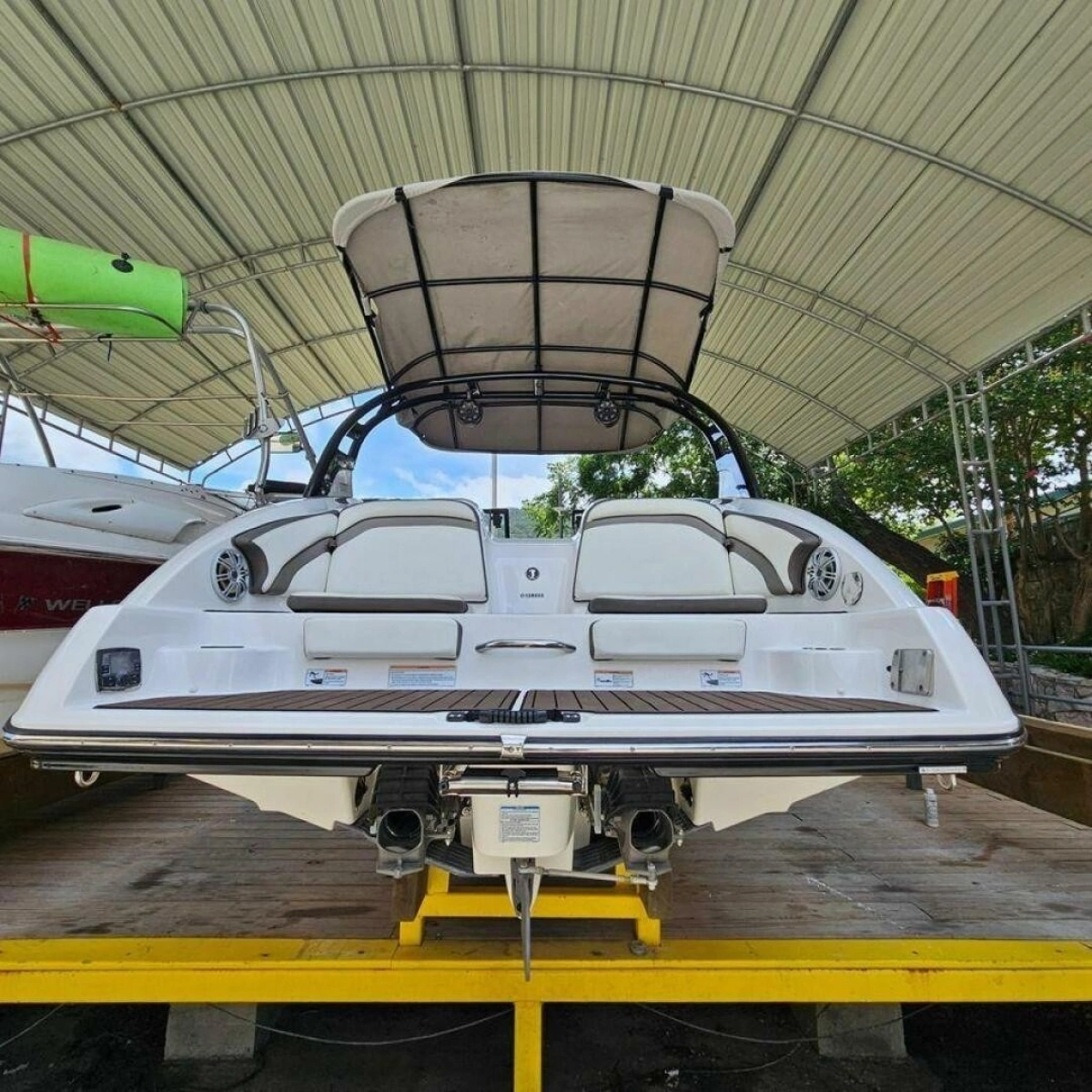 2016 Yamaha Boats 242 Limited S E-Series