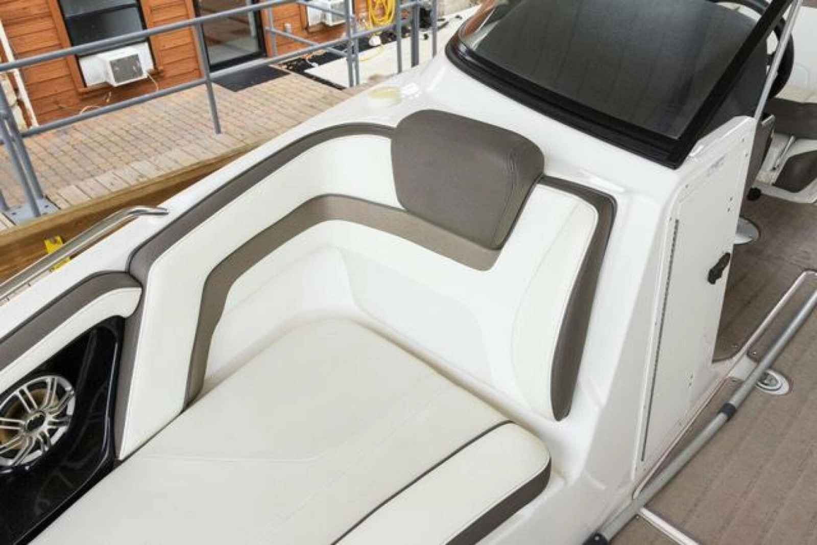 2016 Yamaha Boats 242 Limited S E-Series