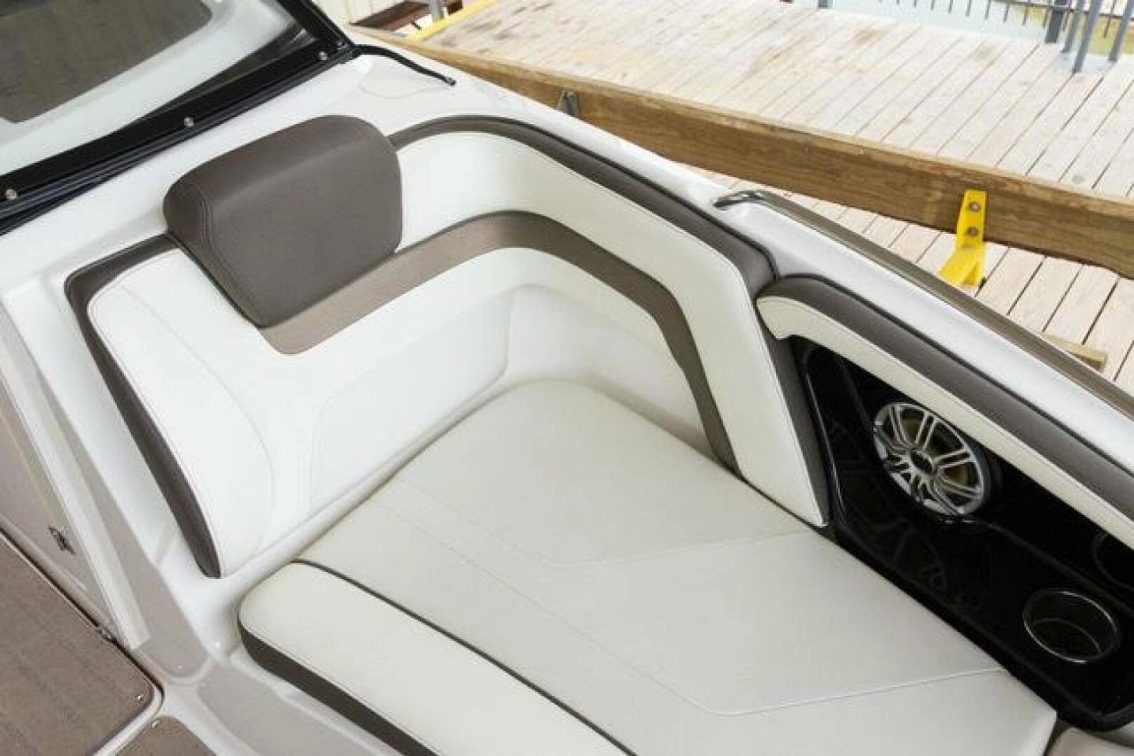 2016 Yamaha Boats 242 Limited S E-Series