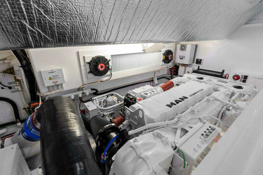 2026 Viking 46 Billfish Engine