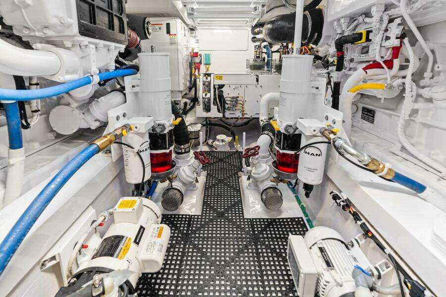 2026 Viking 46 Billfish Engine