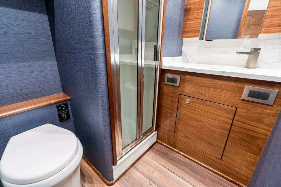 2026 Viking 46 Billfish Master Stateroom Head