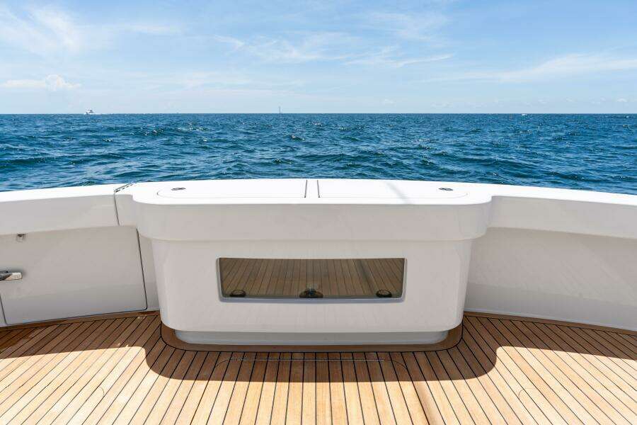 2026 Viking 46 Billfish Cockpit