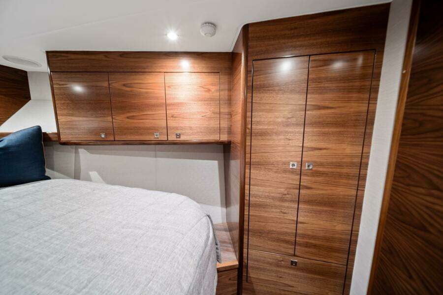 2026 Viking 46 Billfish Master Stateroom Head