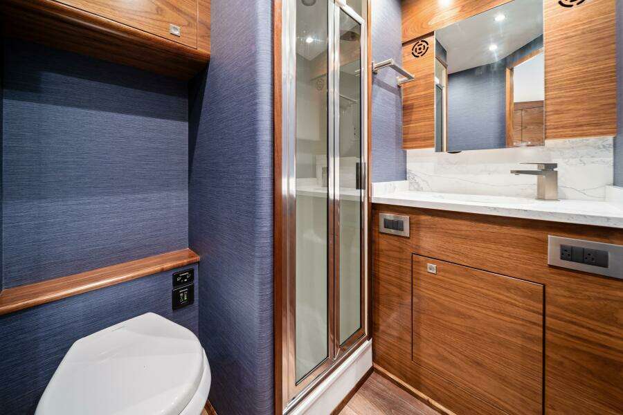 2026 Viking 46 Billfish Master Stateroom Head