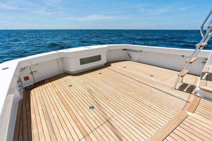 2026 Viking 46 Billfish Cockpit