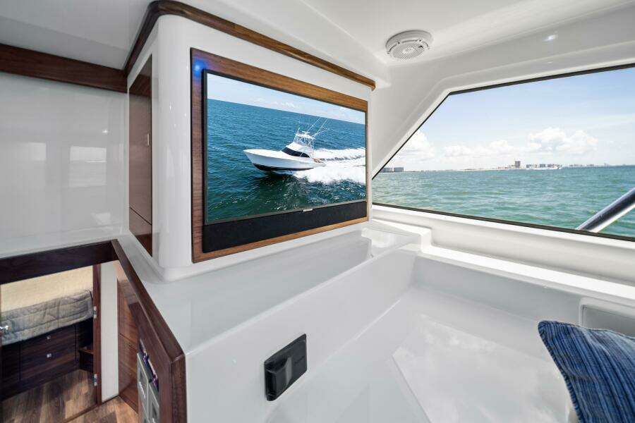 2026 Viking 46 Billfish Salon