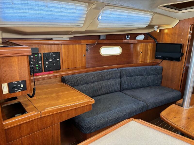 2004 Hunter