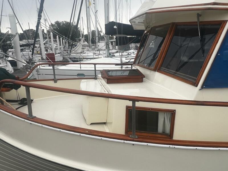 1979 Grand Banks Classic