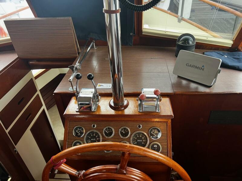 1979 Grand Banks Classic