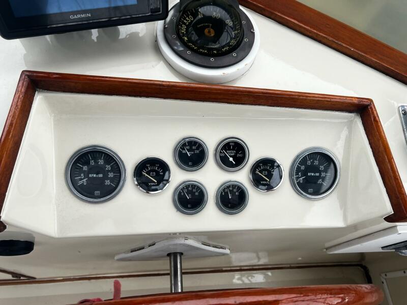 1979 Grand Banks Classic