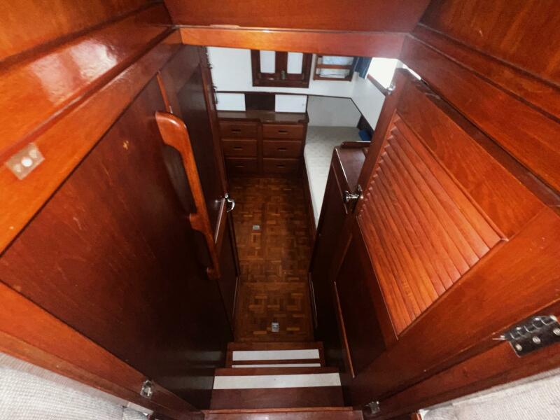 1979 Grand Banks Classic