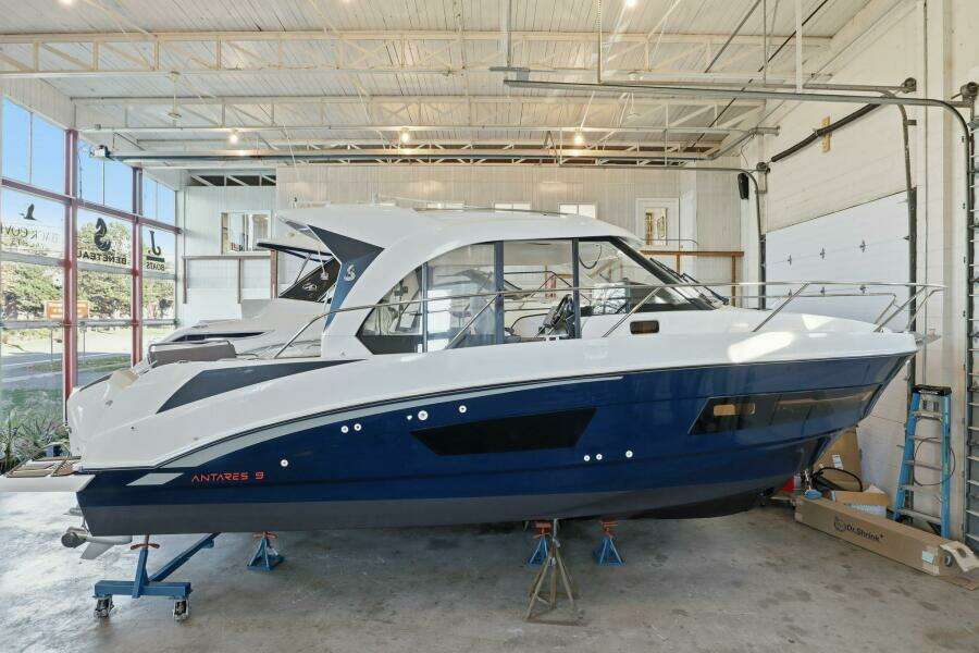 29ft Beneteau Yacht For Sale