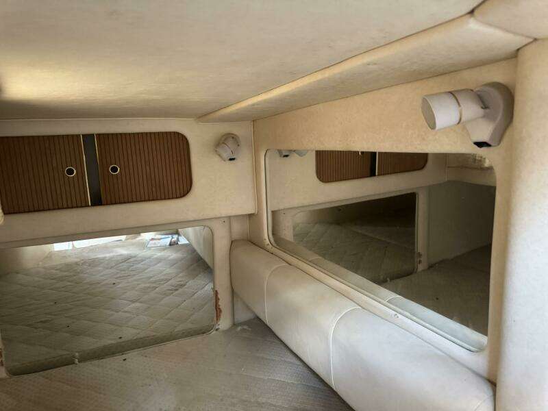 29ft Sea Ray Yacht For Sale