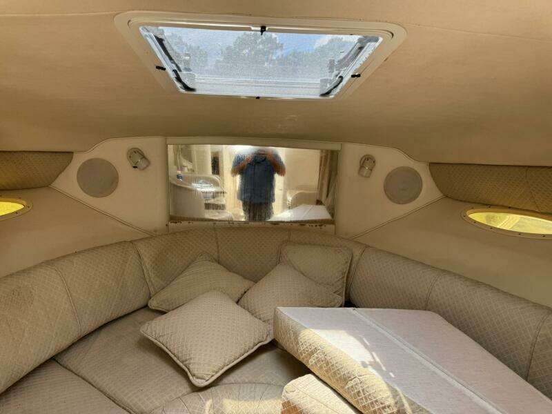 29ft Sea Ray Yacht For Sale