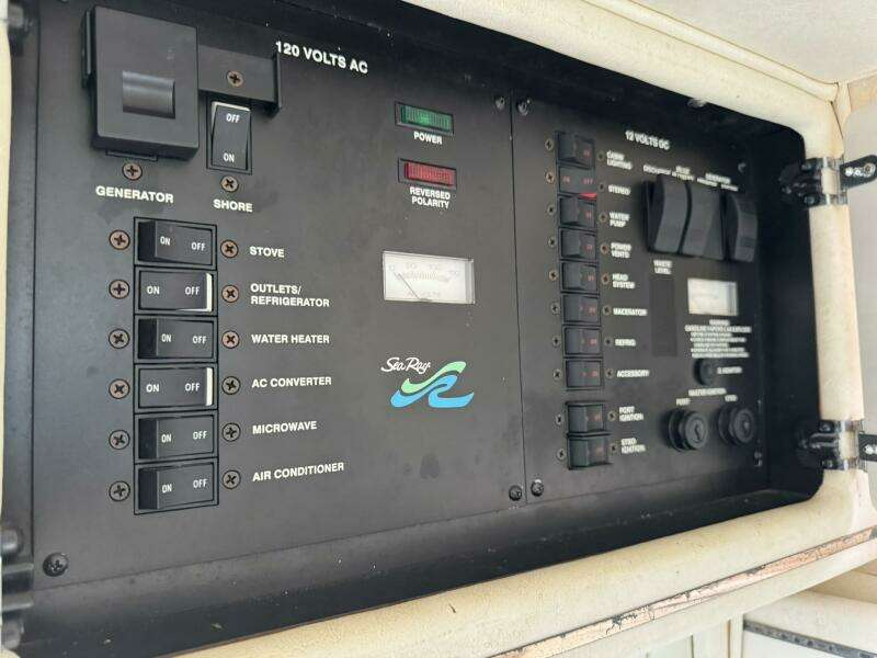 29ft Sea Ray Yacht For Sale