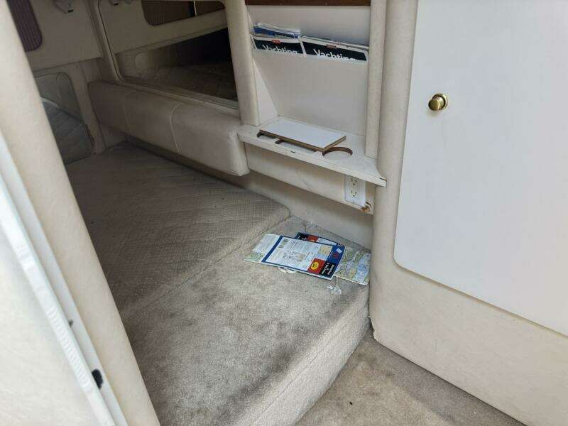 29ft Sea Ray Yacht For Sale