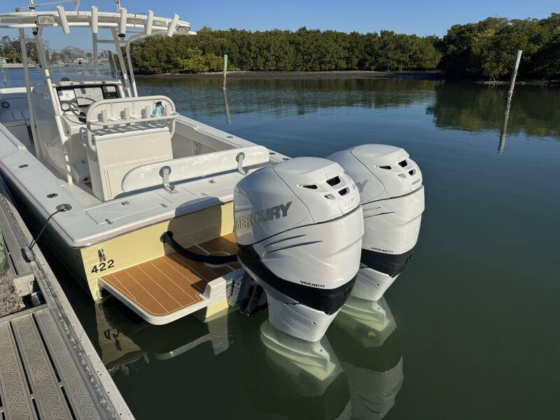 31' 2006 Jupiter 31 CC Forward Seating