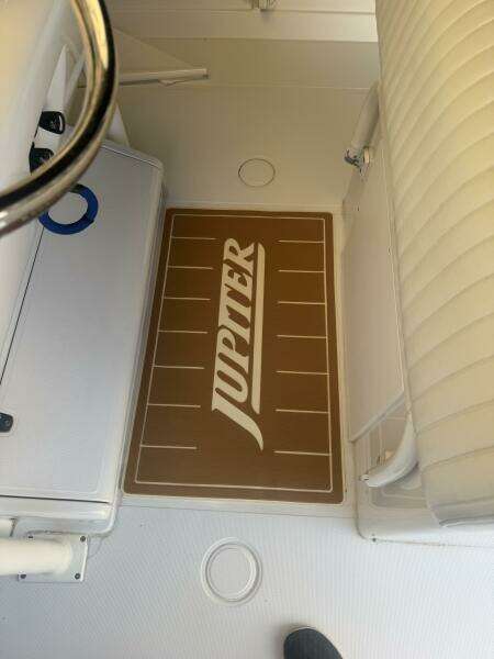 31ft Jupiter Yacht For Sale