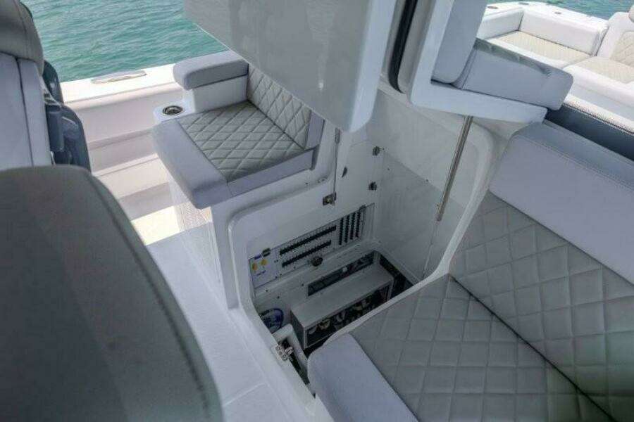 48ft HCB Yacht For Sale