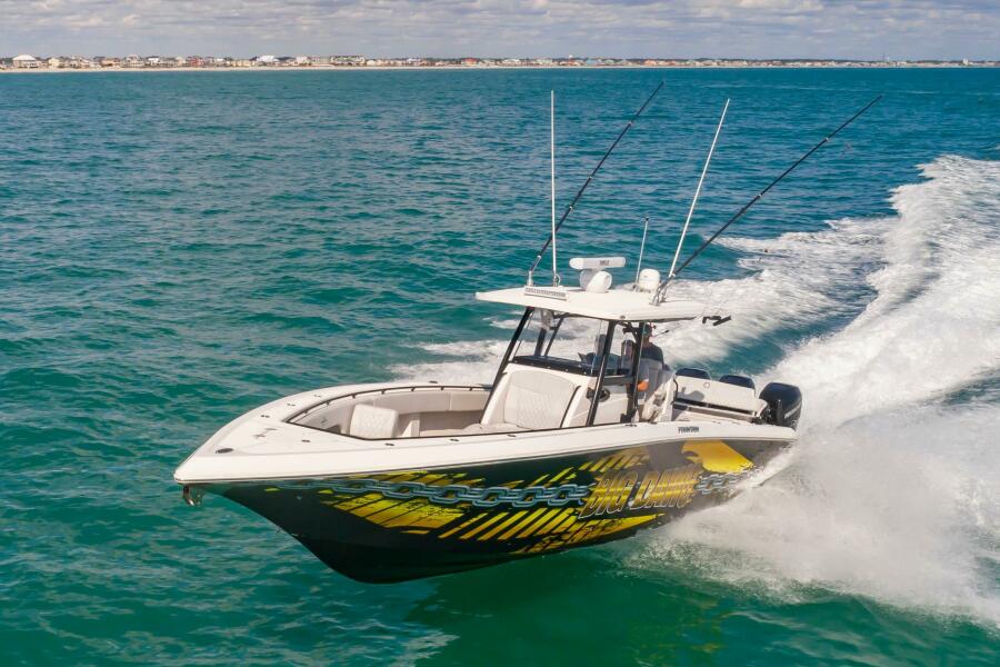 2020 Fountain 38CC