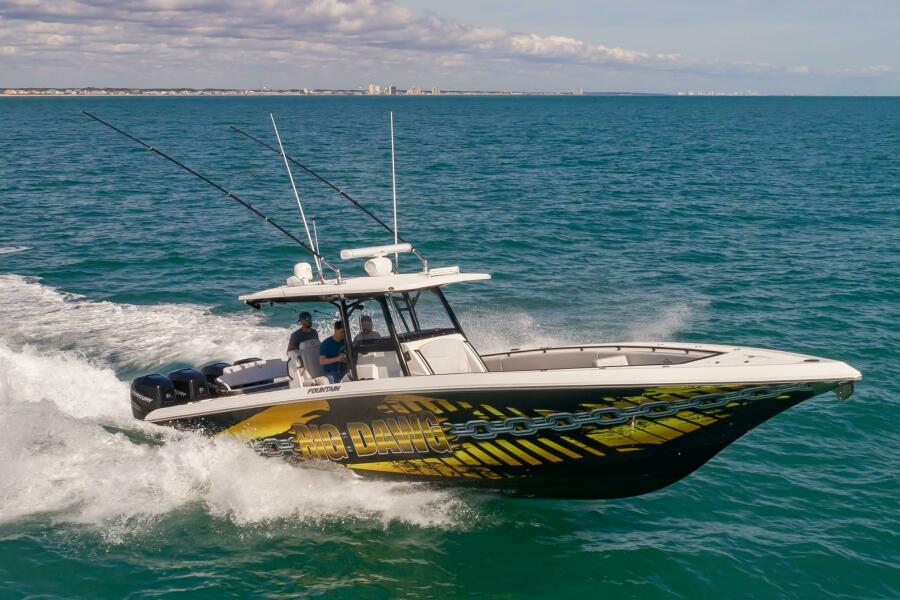 2020 Fountain 38CC