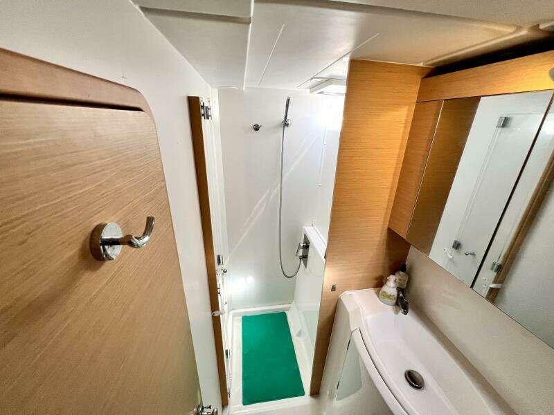 40ft Lagoon Yacht For Sale