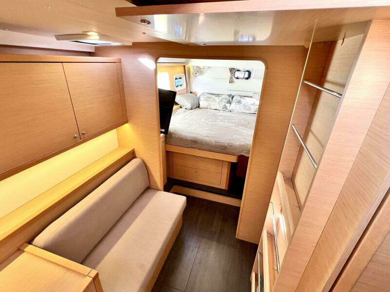 40ft Lagoon Yacht For Sale