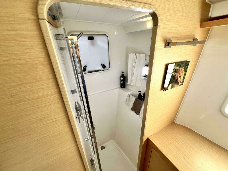 40ft Lagoon Yacht For Sale