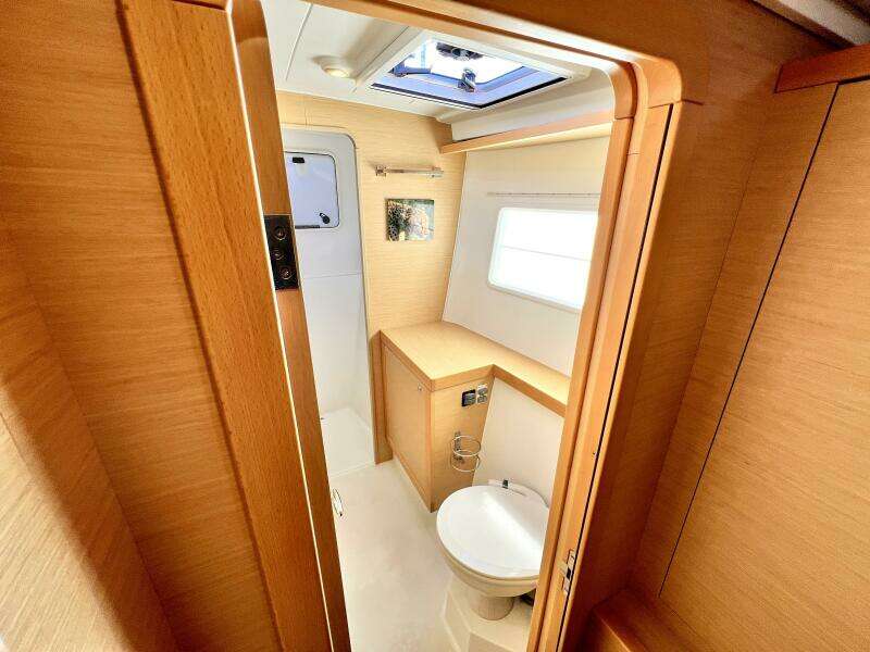 40ft Lagoon Yacht For Sale