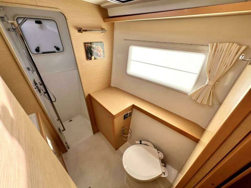 40ft Lagoon Yacht For Sale