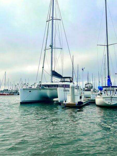 40ft Lagoon Yacht For Sale
