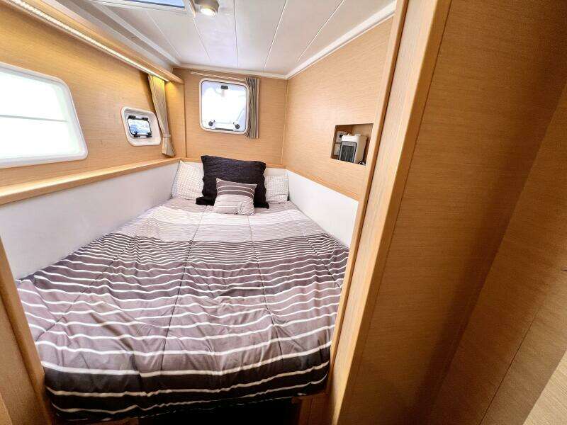 40ft Lagoon Yacht For Sale