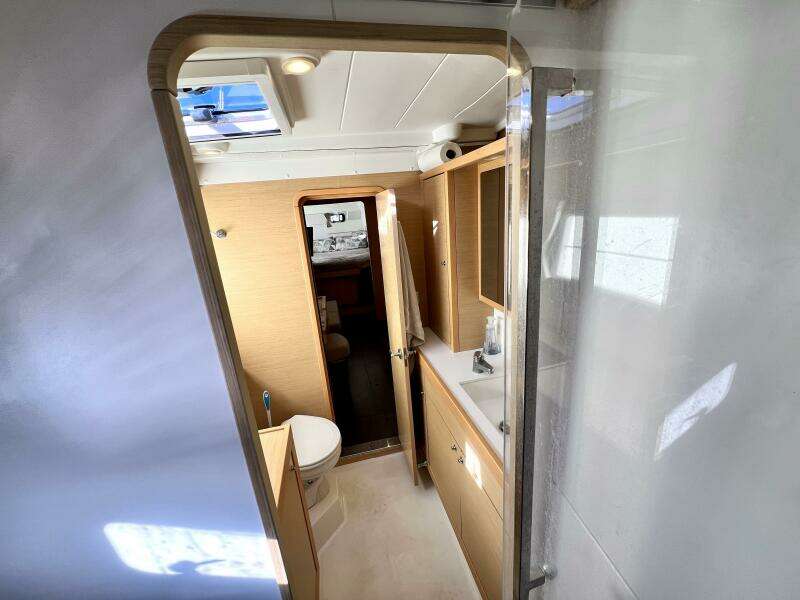 40ft Lagoon Yacht For Sale