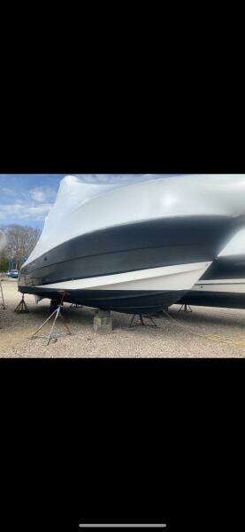30ft Wellcraft Yacht For Sale