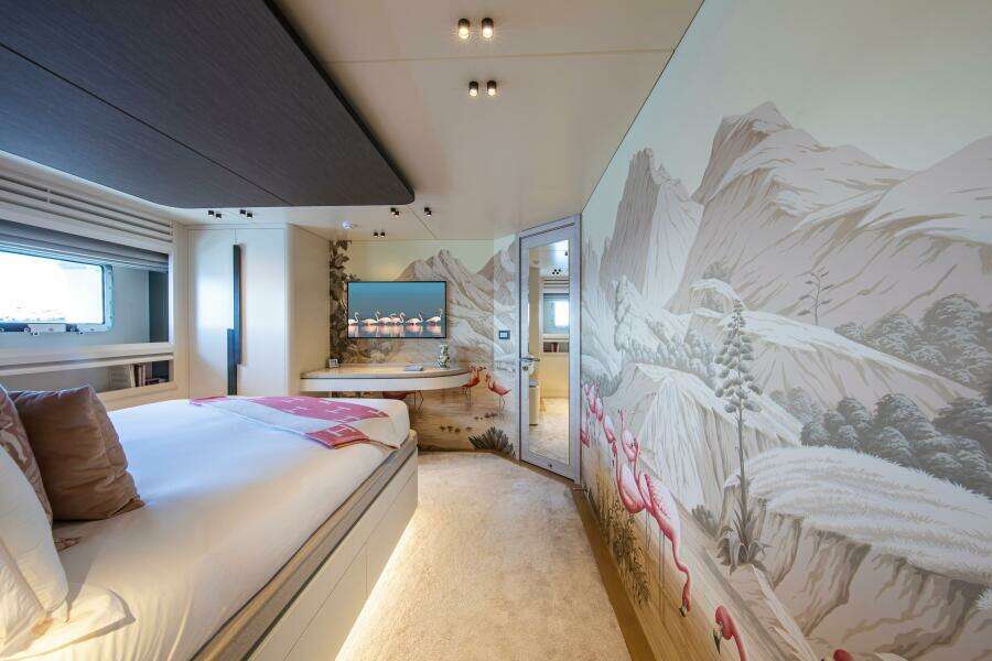 37XP 17 121ft Numarine Yacht For Sale