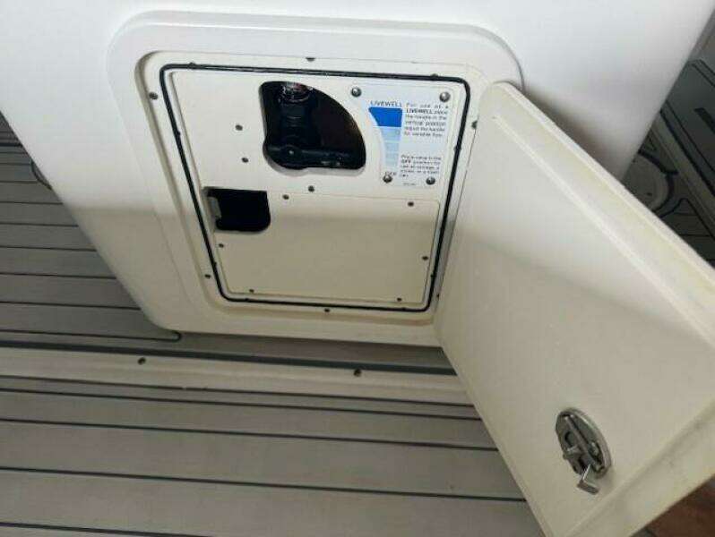 27ft Boston Whaler Yacht For Sale