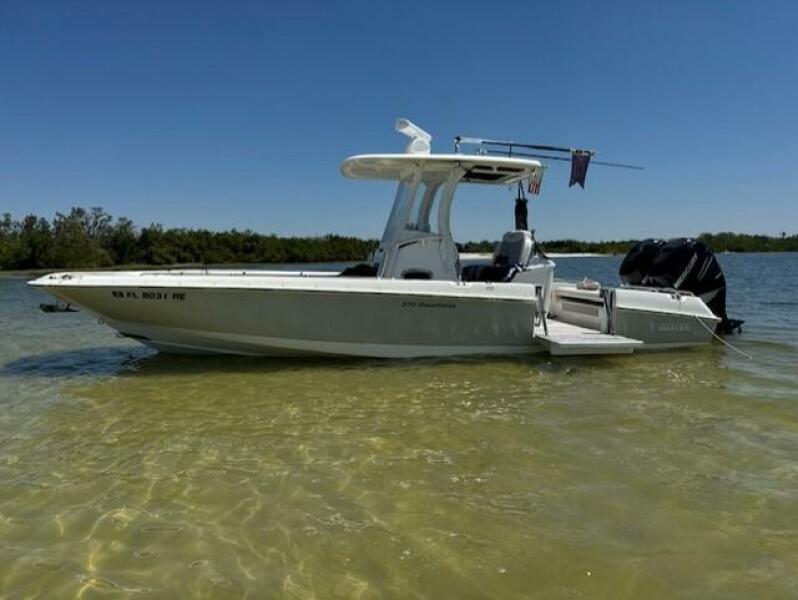 2016 Boston Whaler 270 Dauntless