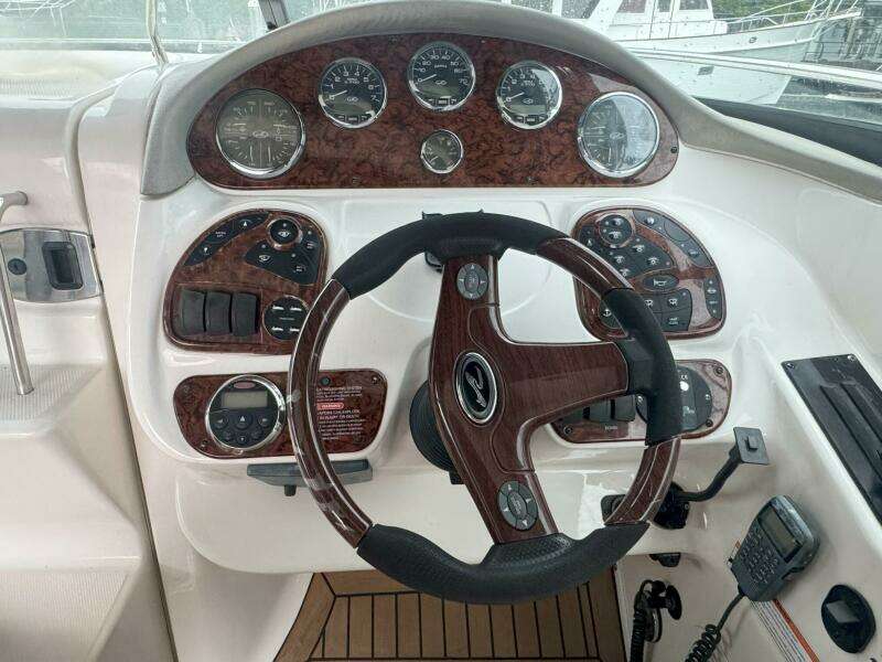 29ft Sea Ray Yacht For Sale